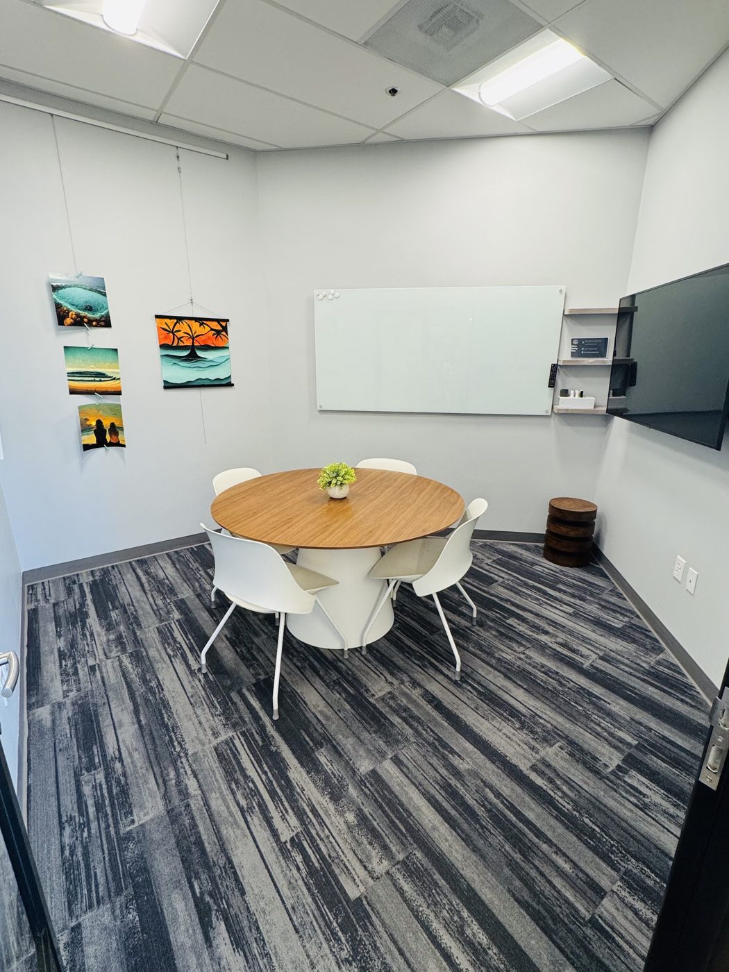 The Gallery meeting room at Granite City Workspaces with round table for four