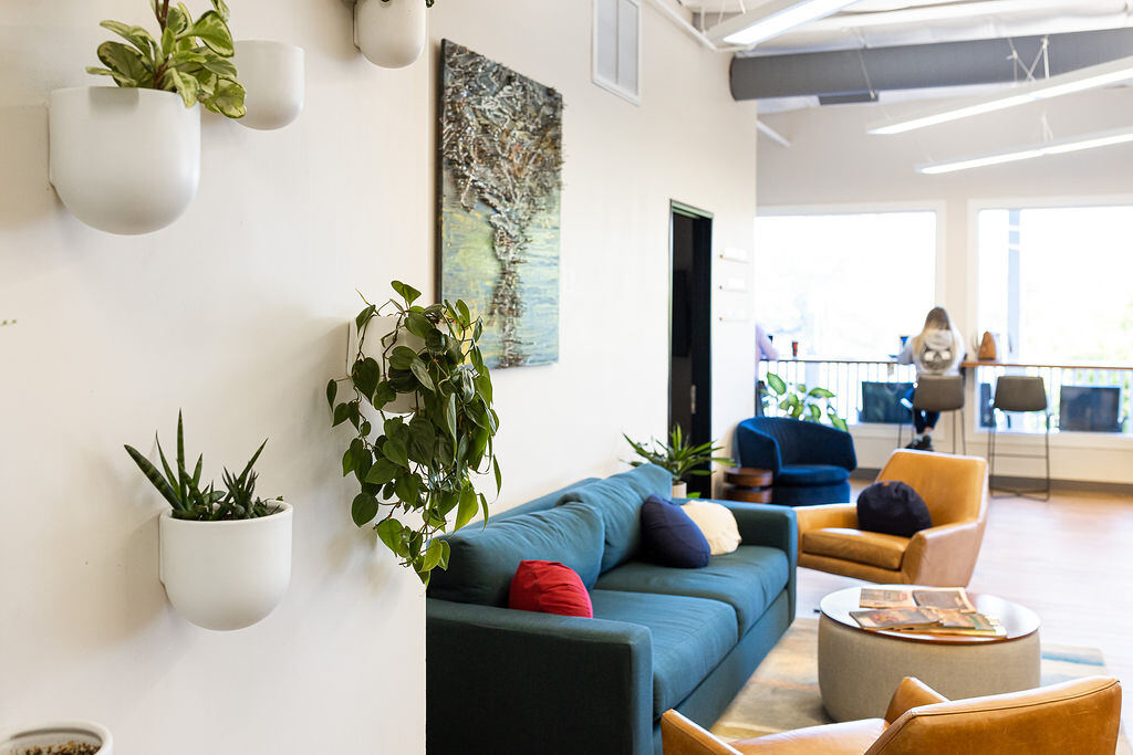 Lounge seating in The Nook at Granite City Workspaces in Folsom, CA